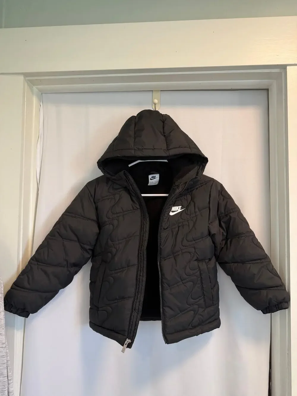 Nike Kids' Black Stylish Quilted Puffer Jacket - Size 6-7